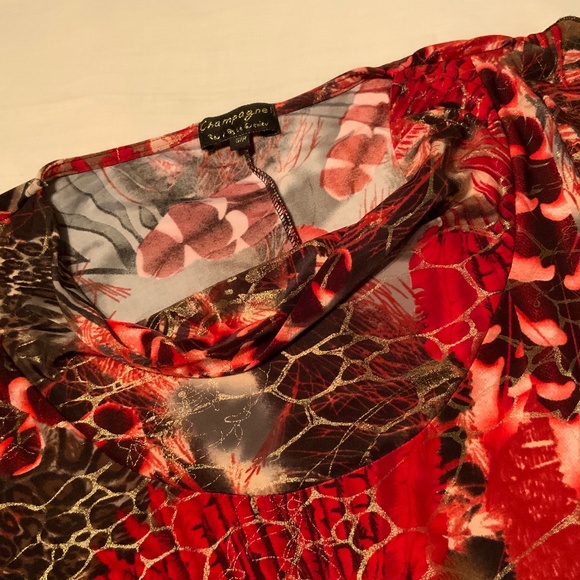 Champagne Fancy Bold Abstract Red, Black & Gold Short Sleeve Lightweight Top - Picture 6 of 12